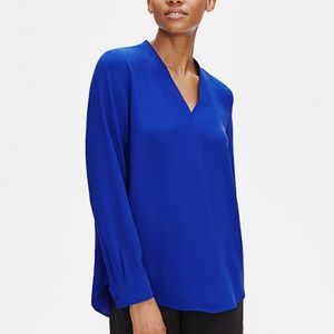 HP✨Eileen Fisher Silk Georgette v-neck top S NWT